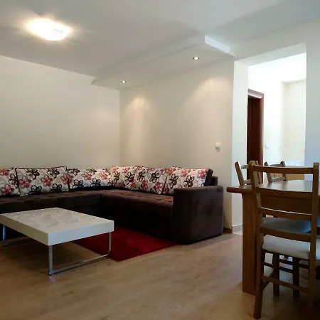 Marevic Apartment *
